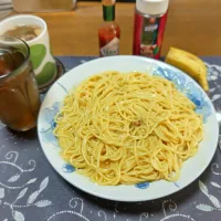 カルボナーラ、出汁スープ、六条麦茶、バナナ(昼飯)|enarinさん