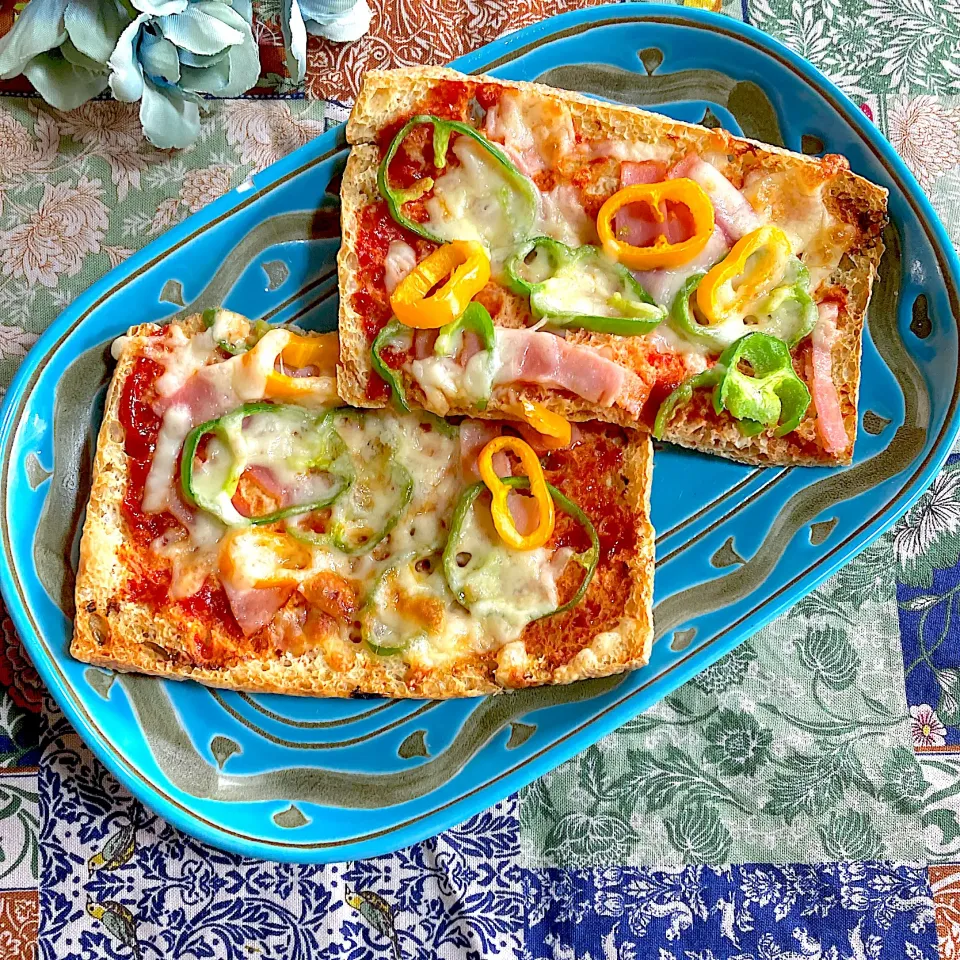 栃尾の油揚げでピザ風🍕|ringonamaさん