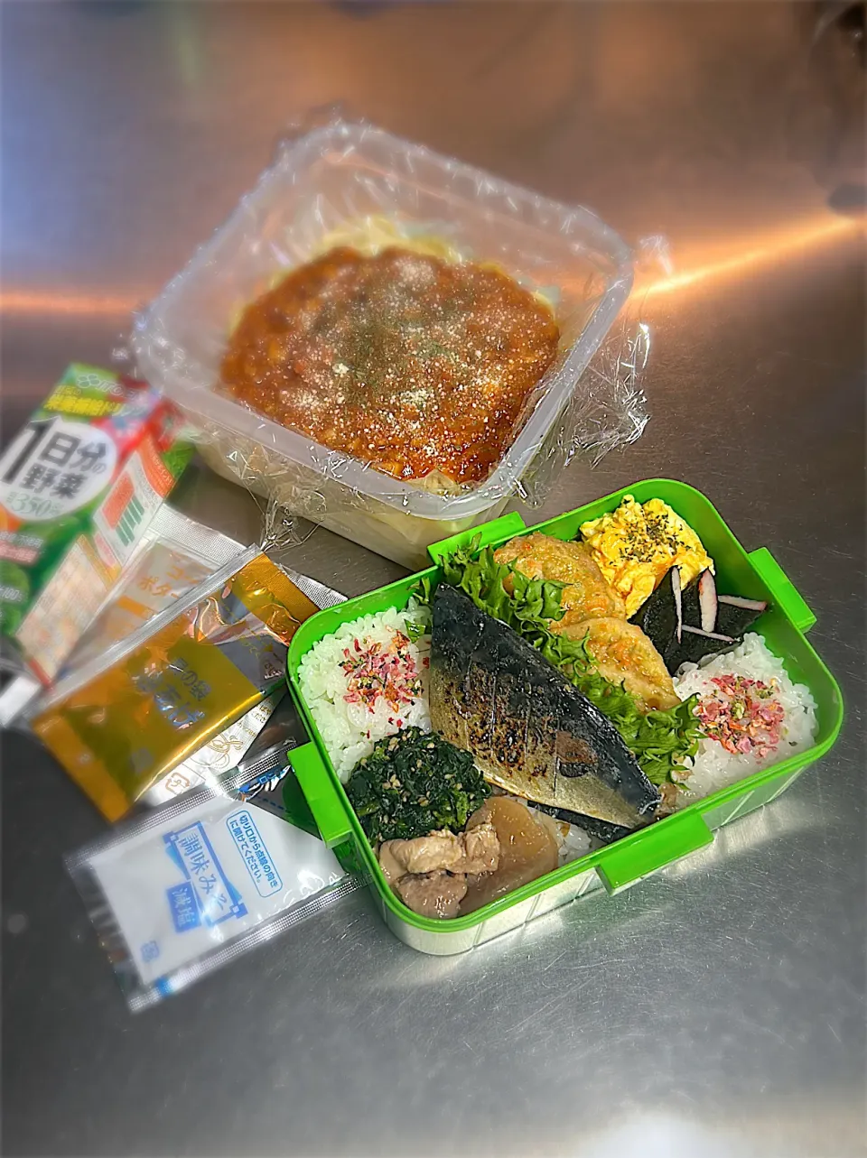 R7.12/14 ㈰  ·͜·♡ 今日のお弁当 👨🏻‍🍳|hamakoさん