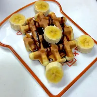 ハニーチョコバナナワッフル🧇🍯|さとう かおりさん