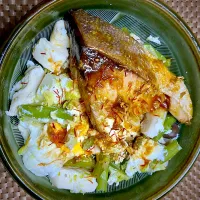 鰤照焼丼|すくらんぶるえっぐさん