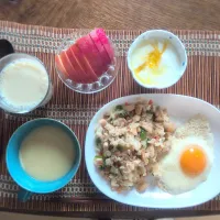 朝ごはん☔！| まめころさん
