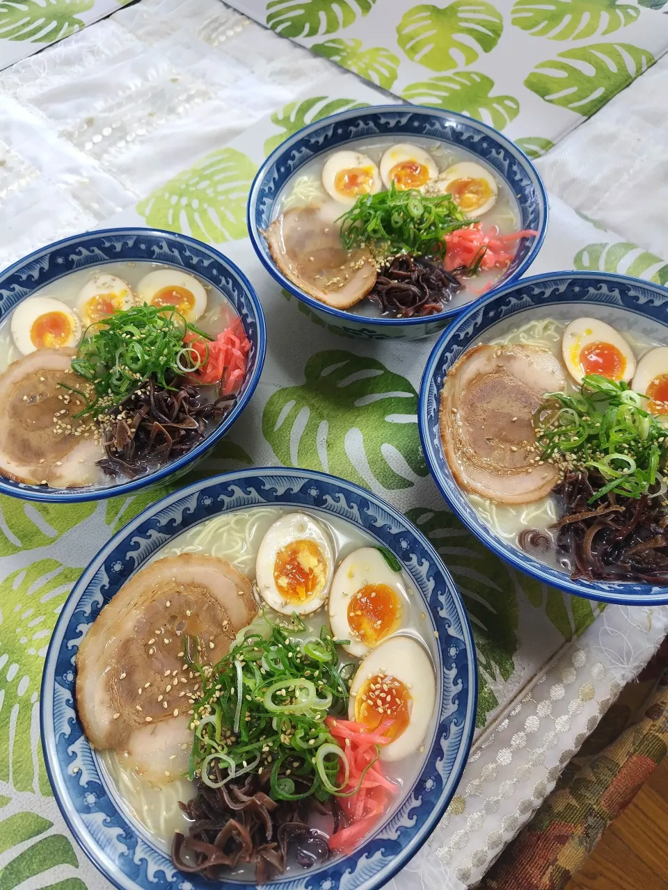 娘のリクエストに応えて、豚骨ラーメン🍜です✨日曜日のお昼ご飯🍀|rikako♪。.:＊さん