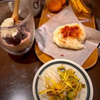 豆板醤焼きおにぎり　大根サラダ　チキンナゲット　ポテトフライ　ブルーベリーココアグリークヨーグルト　コーヒー| ch＊K*∀o(^^*)♪さん