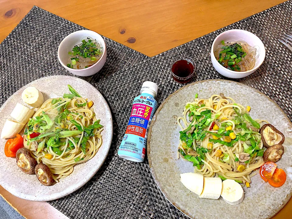 金曜日のアヒージョ残りにコーンとツナとキャベツを入れてペペロンチーノ🌶️に|さくたえさん