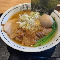 特製薄口醤油ラーメン
