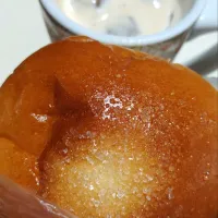 Vanilla Custard bun with iced coffee 😋😍☕Gokoku bakery my favourite bakery💋|🍒lynnlicious🍒さん