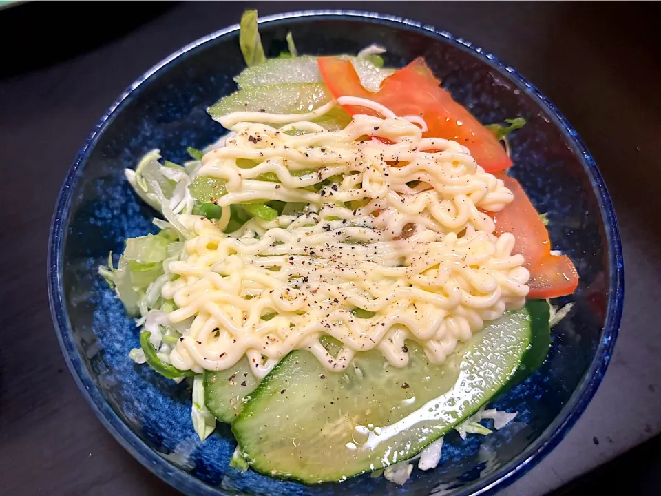 ③12月13日・［牛タン屋のコース🥰］・普通の小さなサラダ🥗✨笑|山勝さん