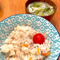 豚肉と根菜の炊き込みご飯　コムタンうどん|とゆあさん