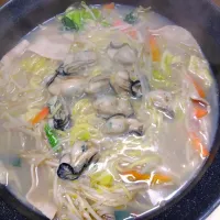 帆立と蛤の貝出汁の牡蠣鍋|mamedaifukuさん