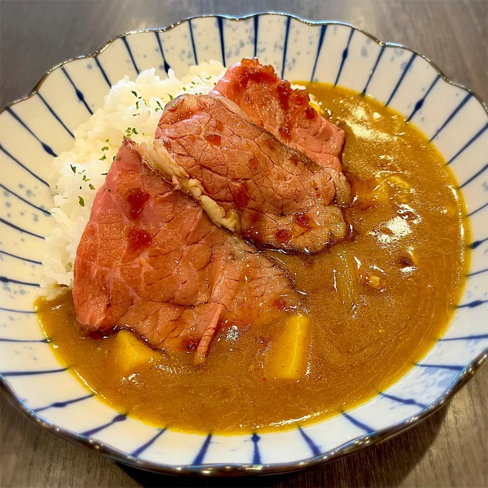 長ねぎとポテトの中華カレー ローストビーフのせ|deekay71さん