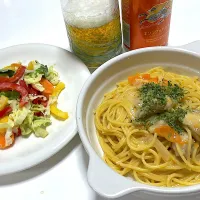 晩御飯、チキンクリームパスタとサラダ♫wwwww|Yoshihiro Andoさん