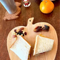 朝ごはん♯オムレツサンド|小松菜さん