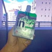 今日の昼ご飯②  森永  inゼリー マルチビタミン グレープフルーツ味　とにかくビタミン補給！|なびさん