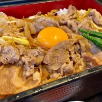 黒毛和牛すき焼き重🐃|Kojiさん