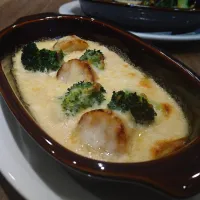 ホタテとブロッコリーのグラタン