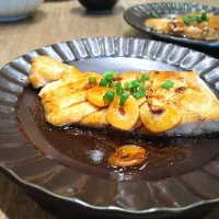 鮪のステーキ|古尾谷りかこさん