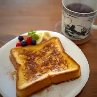 たまには贅沢に！とろける バニラシナモンフレンチトースト| アッコ✨さん