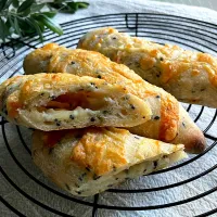 ＊りんご酵母の黒ごまベーコンチーズパン🥖＊|＊抹茶＊さん