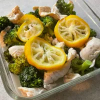 ささみとブロッコリーのバター蒸し（柚子）|みーぬさん