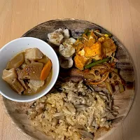 しゅうまい　もつ煮込み　きんぴら　厚揚げとにんにくの芽のキムチ炒め|そのみさん