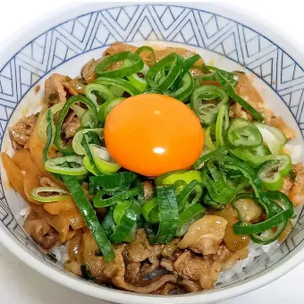 Snapdishの人気料理写真:【和牛の旨辛スタミナ🎯】シャキシャキ青葱たっぷりプルコギ丼🇰🇷