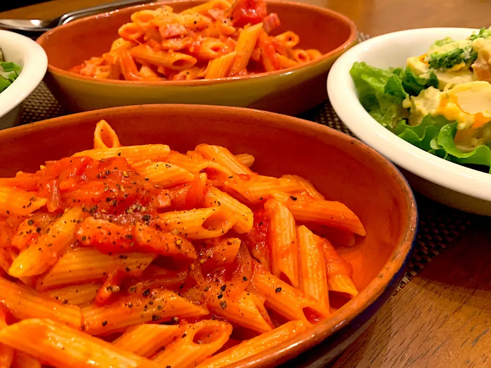 ペンネアラビアータとポテトサラダ🥗|＊yurika＊さん