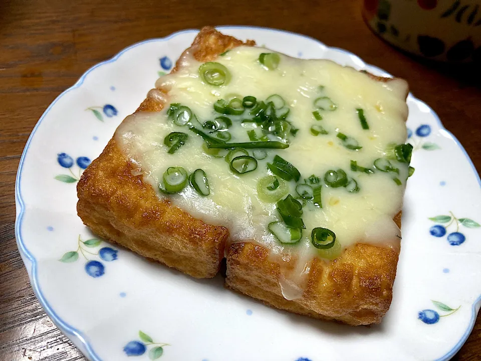 チーズのせ厚揚げ|はっちぃさん