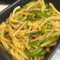 じゃがいもピーマンエリンギの醤油麹炒め|🍮ぷりぷりざえもん🍮さん