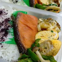 ピーマン炒め鮭弁当|yayoi.Kさん