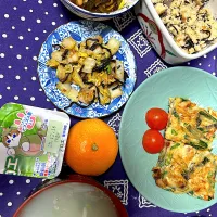 今日の朝ごはん。海鮮チヂミ（昨日の残り）、コムタンほか。|くのっちさん