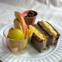 娘の朝ごはん| かっちゃん杉さん