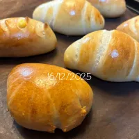 クリームパン| 友さん