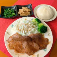 ☆豚ロースしょうが焼　☆肉まん　☆ごま和え＆煮物|chikakoさん