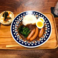 銀座カリー（ほうれん草、ゆで卵、シャウエッセン トッピング）ひとり飯