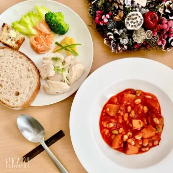 Snapdishの人気料理写真:まとめ買いのかぼちゃで スペイン風豆煮込み