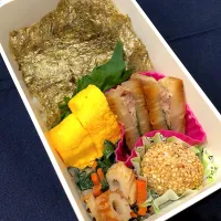 のり弁、たまご焼き、豚しそ大根の挟み焼き、ちくわとほうれん草のマヨ和え、胡麻団子|きらきらさん