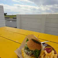 沖縄 ハンバーガー（当然作れない）|もとしんさん