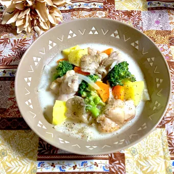 Snapdishの人気料理写真:鶏肉と野菜の味噌クリーム煮✨