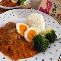 豆乳ヨーグルトで鯖缶カレーとラッシー🍛|sana.ayaさん