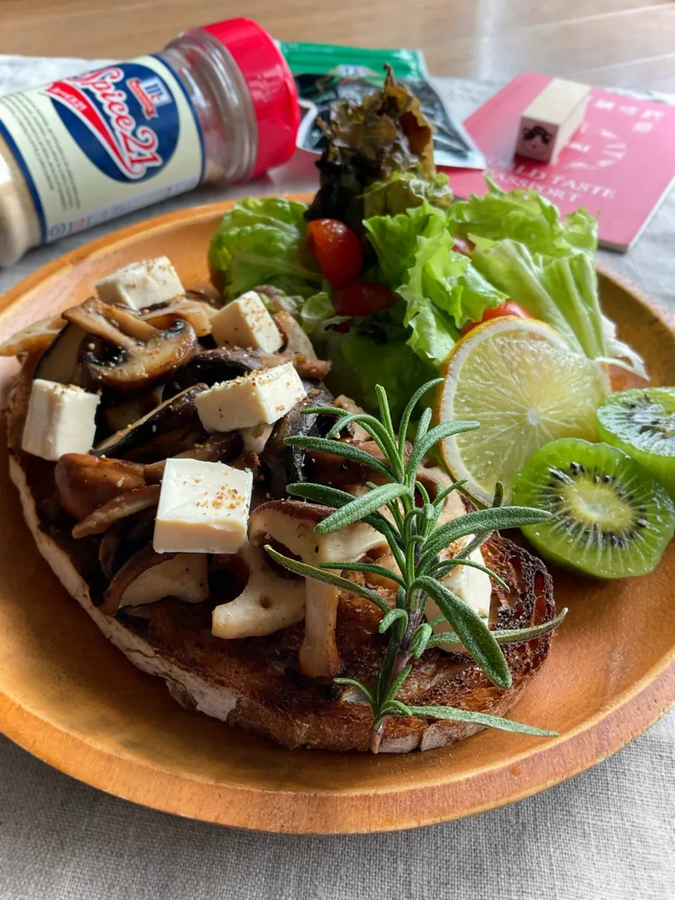 きのこ＆レンコンnoタルティーヌ|スイーツポテトさん