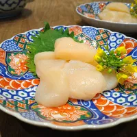 ホタテのお刺身|古尾谷りかこさん