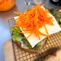 サンドイッチ調理途中|morimi32さん