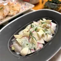 あやめ雪かぶとモッツァレラのディルサラダ