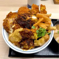 豚ロース天とチキンカツ丼|るみおんさん