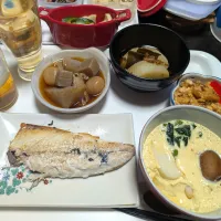 12/14（日）夕食。サバの干物。茶碗蒸し。こんにゃくの煮物。大根の煮物、肉味噌添え。|へいちゃんさん