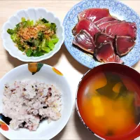 2025 1217　カツオのたたき　小松菜のおひたし　豆腐とわかめのお味噌汁|いもこ。さん