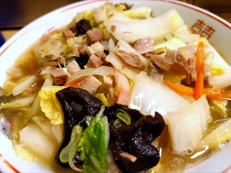 【12/21までの1日30食限定】
【食べログ百名店 ラーメン TOKYO 2019~2025 選出店】
煮干そば 流。 
流。のタンメン  (170g、1,300円)
@十条1分 
25339
〈醤167塩55噌󠄀25タ12昆9出16 F18冷27混5つ3焼1ポ1〉|大脇さん