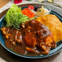 デミグラスソース風オムライス