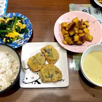 冷凍の鯵のしそ巻き天ぷら　さつまいもポタージュ　さつまいもと大豆の甘辛炒め　ほうれん草と卵のふんわり炒め|おさむん17さん